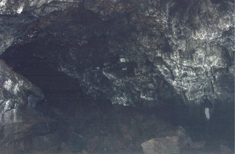 (Upper Ape Cave)